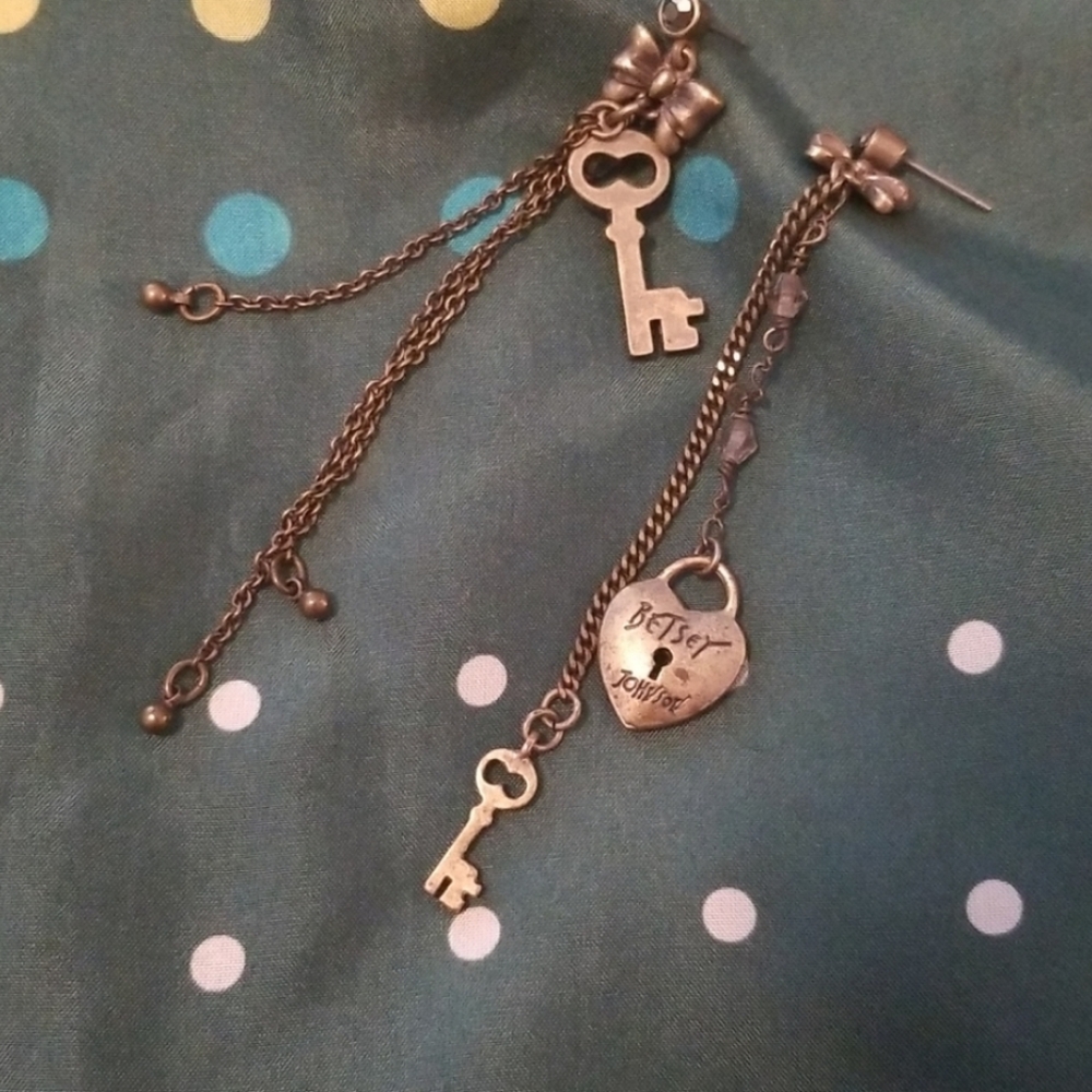 RARE Betsey Johnson Lock & Key Mismatched Drop Earrings